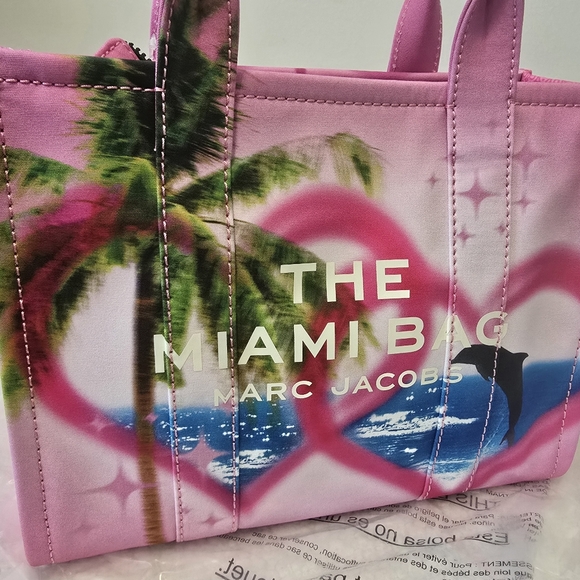 Marc Jacobs Handbags - Marc Jacobs Miami 'The City Tote' Bag